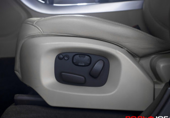 Подержанный автомобиль Land Rover Range Rover Sport 2015 года (18 фото)