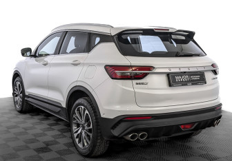 Подержанный автомобиль Geely Coolray 2023 года (7 фото)