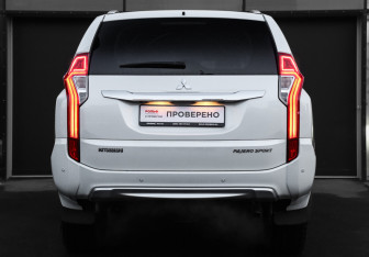 Подержанный автомобиль Mitsubishi Pajero Sport 2018 года (6 фото)