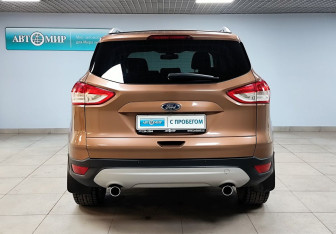 Подержанный автомобиль Ford Kuga 2013 года (6 фото)