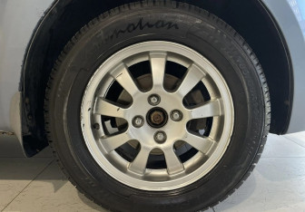 Подержанный автомобиль Chevrolet Aveo Sedan 2006 года (19 фото)