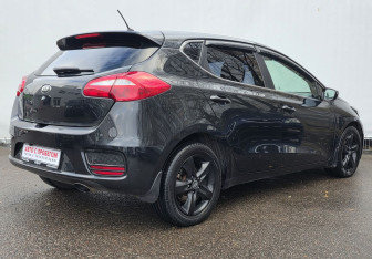 Подержанный автомобиль Kia Ceed Hatchback 2015 года (5 фото)