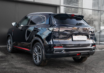 Подержанный автомобиль Changan UNI-S 2024 года (7 фото)