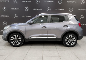 Подержанный автомобиль Chery Tiggo 4 2022 года (8 фото)