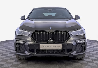 Подержанный автомобиль BMW X6 2020 года (2 фото)