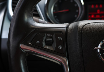 Подержанный автомобиль Opel Mokka 2014 года (19 фото)