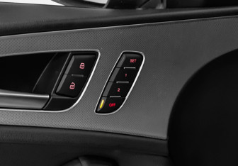 Подержанный автомобиль Audi A6 Sedan 2011 года (17 фото)