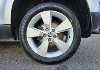 Подержанный автомобиль Skoda Yeti 2014 года (20 фото)