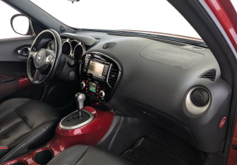 Подержанный автомобиль Nissan Juke 2013 года (20 фото)