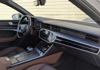 Подержанный автомобиль Audi A6 Sedan 2022 года (11 фото)