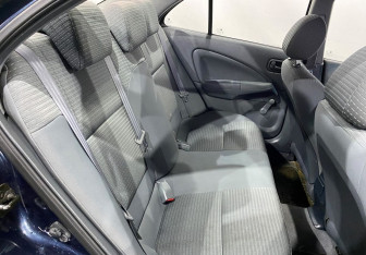 Подержанный автомобиль Nissan Almera Classic 2006 года (10 фото)