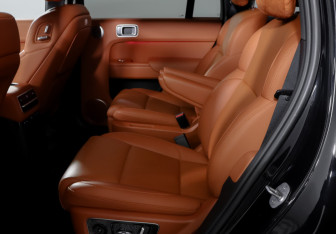 Подержанный автомобиль LiXiang L9 2023 года (10 фото)