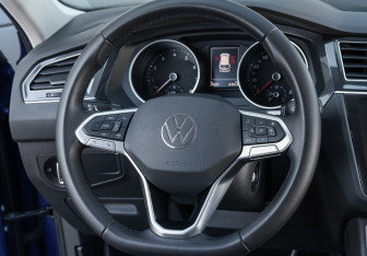 Подержанный автомобиль Volkswagen Tiguan 2021 года (17 фото)