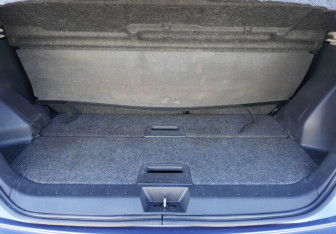 Подержанный автомобиль Nissan Note 2008 года (9 фото)