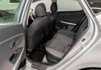 Подержанный автомобиль Kia Ceed Hatchback 2017 года (11 фото)