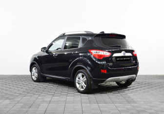 Подержанный автомобиль Changan CS35 2017 года (3 фото)