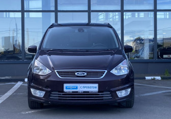 Подержанный автомобиль Ford Galaxy 2012 года (2 фото)