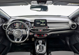 Подержанный автомобиль Kia Cerato Sedan 2020 года (14 фото)