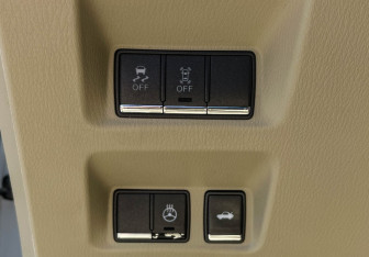 Подержанный автомобиль Infiniti M Sedan 2012 года (15 фото)