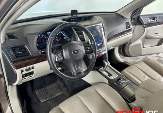 Подержанный автомобиль Subaru Outback Wagon 2013 года (21 фото)