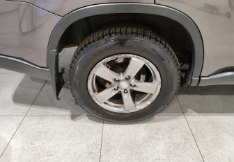 Подержанный автомобиль Nissan X-Trail 2008 года (12 фото)