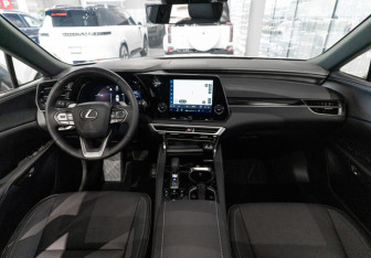 Новый Lexus RX 2025 (8 фото)