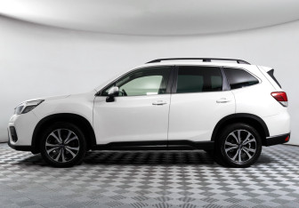 Подержанный автомобиль Subaru Forester Suv 2020 года (8 фото)