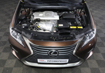 Подержанный автомобиль Lexus ES 2016 года (9 фото)