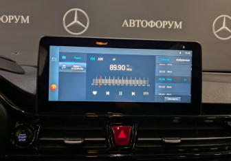 Подержанный автомобиль Москвич 3 2023 года (17 фото)