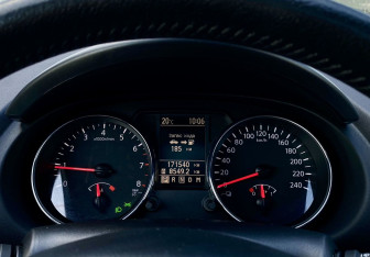 Подержанный автомобиль Nissan Qashqai 2012 года (27 фото)