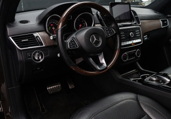 Подержанный автомобиль Mercedes-Benz GLE 2016 года (16 фото)