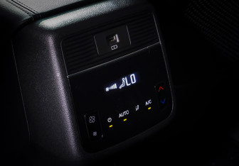 Подержанный автомобиль Exeed VX 2022 года (13 фото)