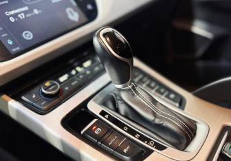 Подержанный автомобиль Geely Atlas 2021 года (11 фото)