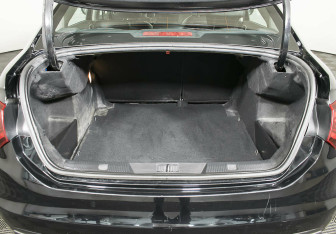 Подержанный автомобиль Citroen C4 Sedan 2017 года (16 фото)