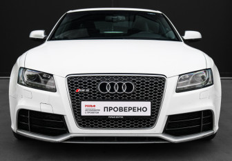 Подержанный автомобиль Audi RS 5 Coupe 2011 года (2 фото)