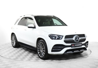 Подержанный автомобиль Mercedes-Benz GLE 2021 года (3 фото)