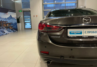 Подержанный автомобиль Mazda 6 Sedan 2018 года (8 фото)