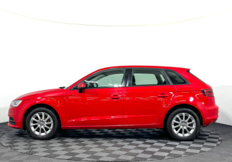 Подержанный автомобиль Audi A3 Hatchback 2014 года (8 фото)