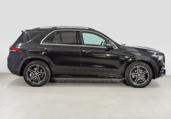 Подержанный автомобиль Mercedes-Benz GLE 2021 года (4 фото)