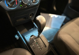 Подержанный автомобиль Chevrolet Aveo Sedan 2008 года (10 фото)