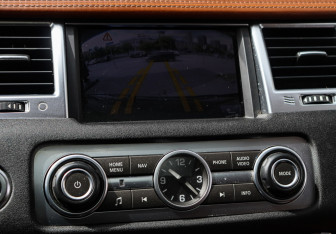 Подержанный автомобиль Land Rover Range Rover Sport 2011 года (23 фото)