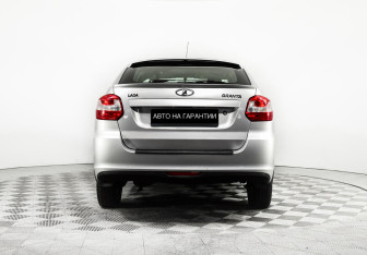 Подержанный автомобиль LADA (ВАЗ) Granta Sedan 2015 года (6 фото)