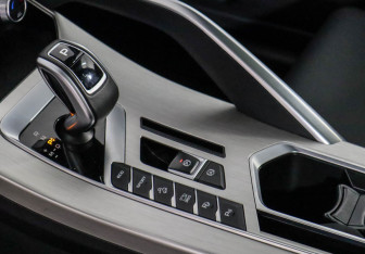 Подержанный автомобиль Geely Coolray 2021 года (10 фото)