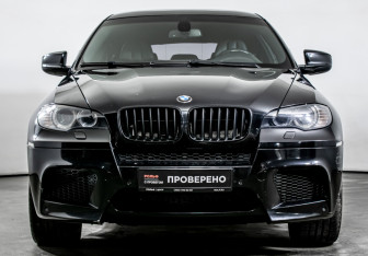 Подержанный автомобиль BMW X6 M 2011 года (2 фото)
