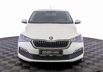 Подержанный автомобиль Skoda Rapid Liftback 2020 года (2 фото)