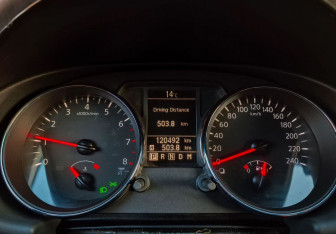 Подержанный автомобиль Nissan Qashqai 2011 года (18 фото)