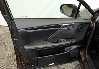 Подержанный автомобиль Lexus RX 2018 года (19 фото)