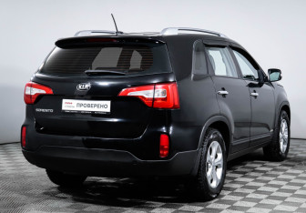Подержанный автомобиль Kia Sorento 2016 года (5 фото)