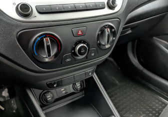 Подержанный автомобиль Hyundai Solaris Sedan 2021 года (26 фото)