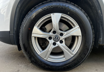 Подержанный автомобиль Volkswagen Tiguan 2013 года (9 фото)
